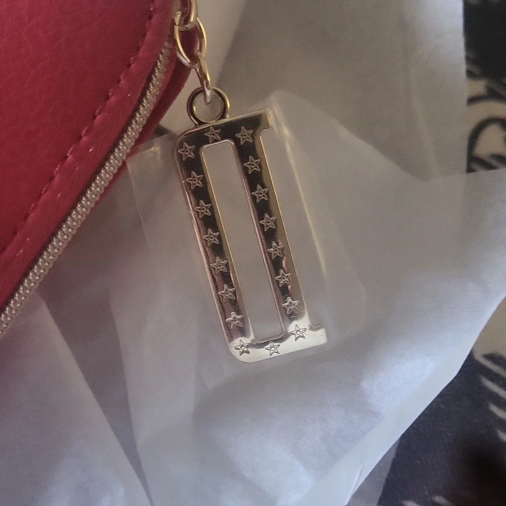 Dior Cherry Trio  Red Women's Clutch Or Makup Bag Boxed 3 Perfimes Plus One - Picture 3 of 4